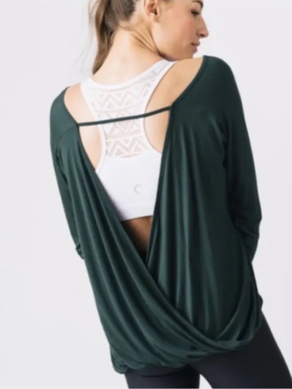 ZYIA Active Forest Namaste Long Sleeve Top Green Open Back Women’s Large NWT
